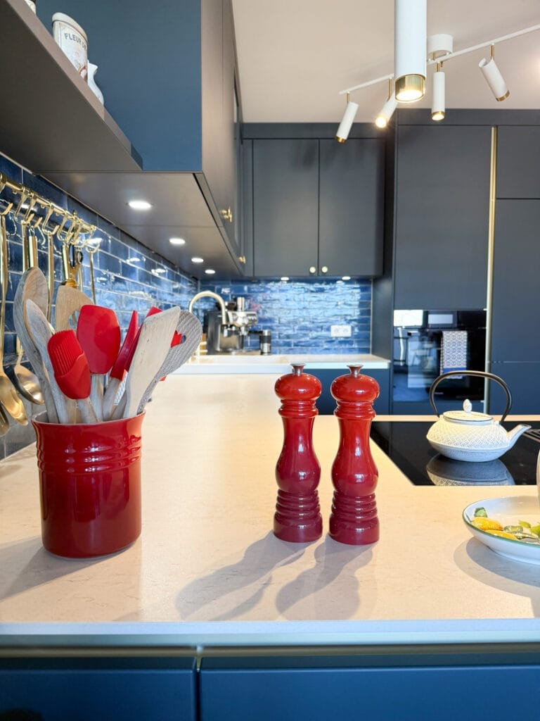 blaue-moderne-kuechenfront-matt2