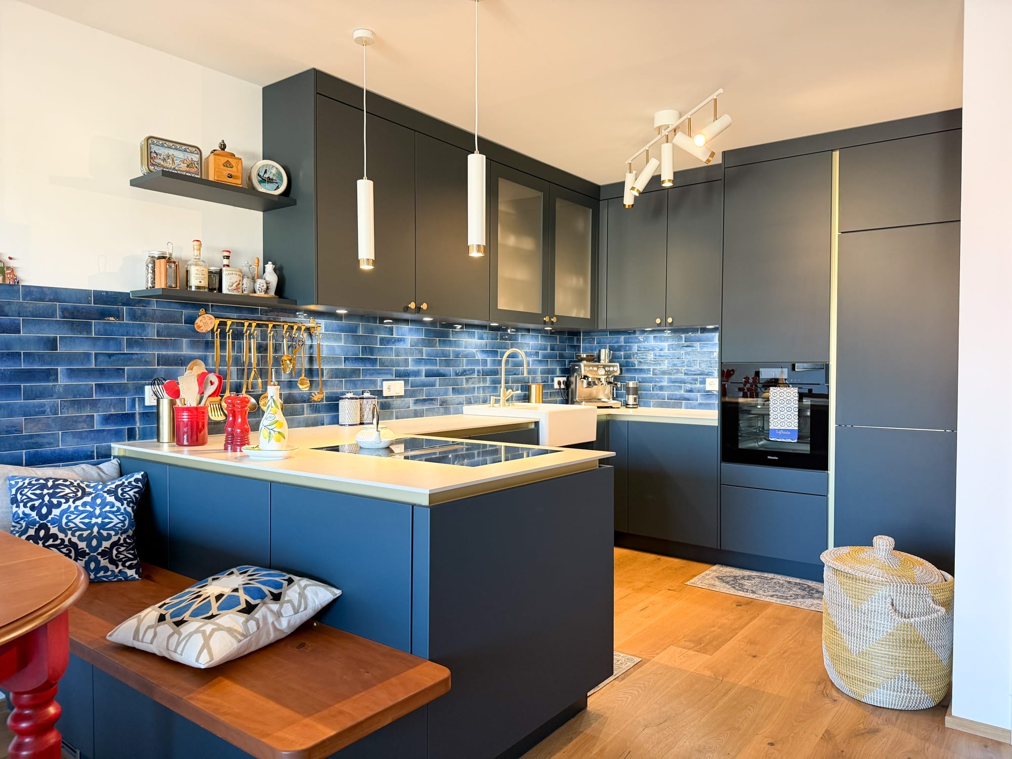 blaue-moderne-kuechenfront-matt4