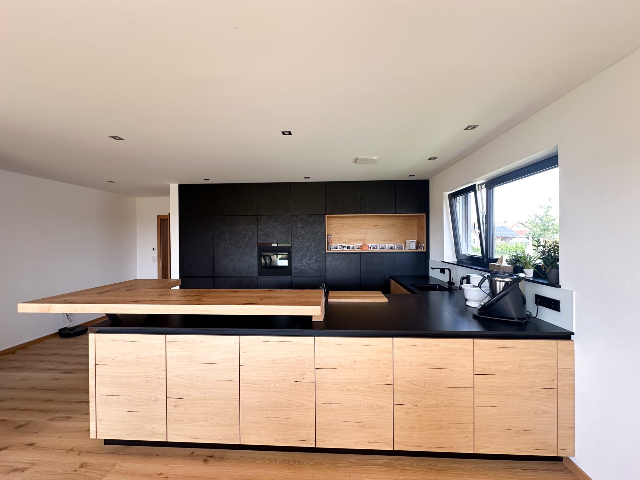 kuecheninsel-mit-bar